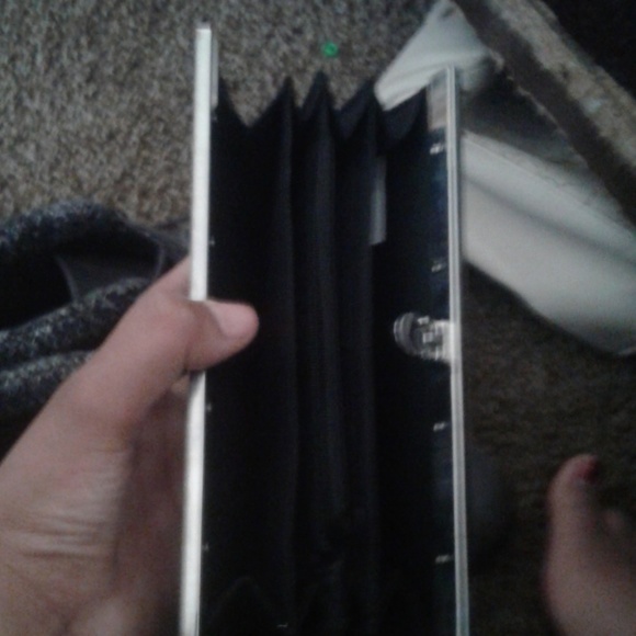 wallet - Picture 3 of 3